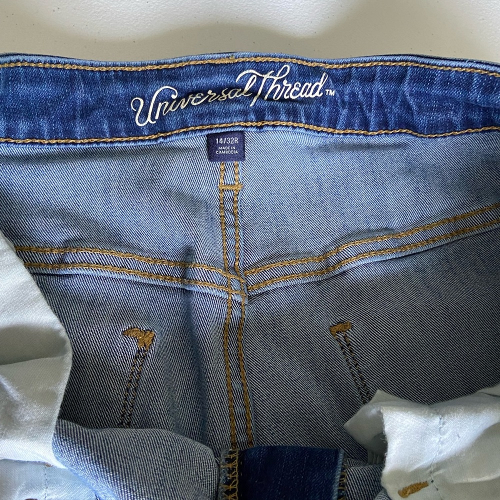 Universal Thread Jeans - Picture 2 of 3